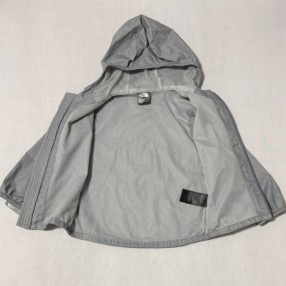 The North Face Light Gray Flurry Wind Jacket Size 12-18 Months - Picture 3 of 6